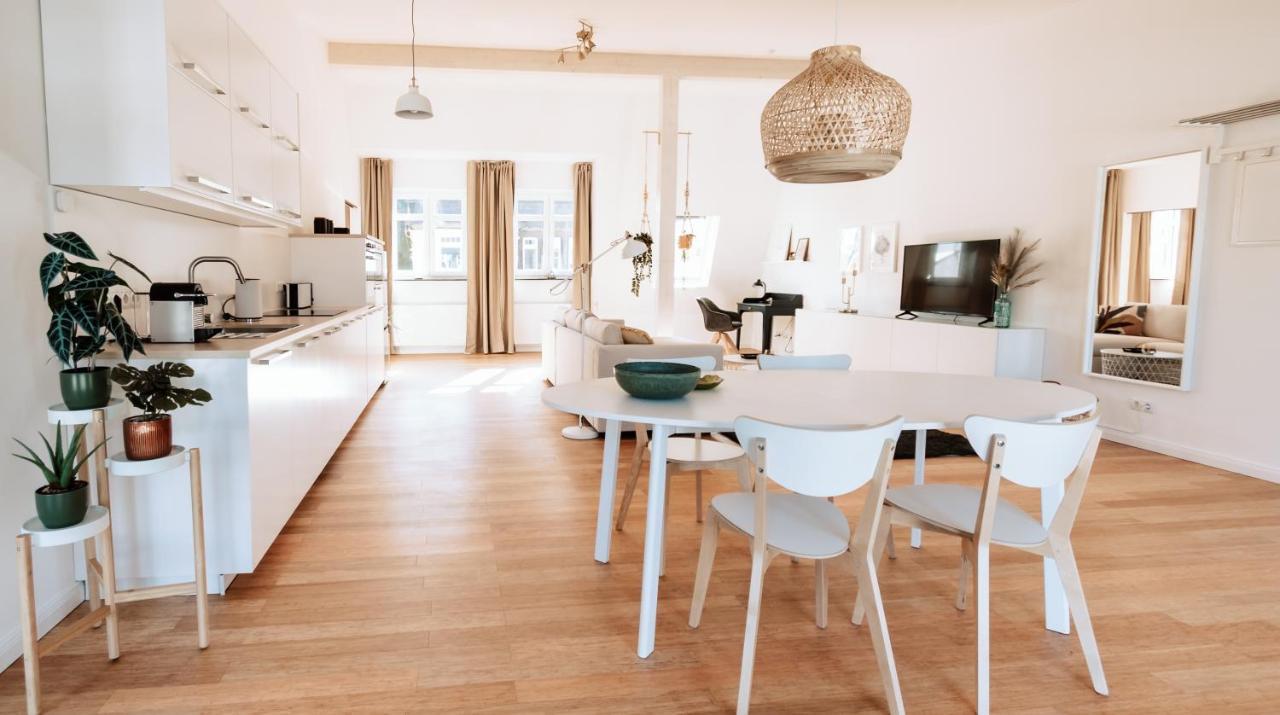 Deichstadt Apartments Нойвиед Екстериор снимка